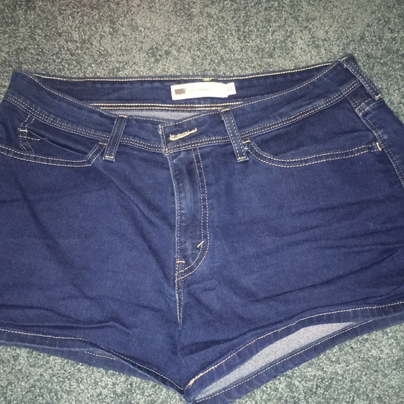Levi's Pants - A darker denim blue high rise shorts!